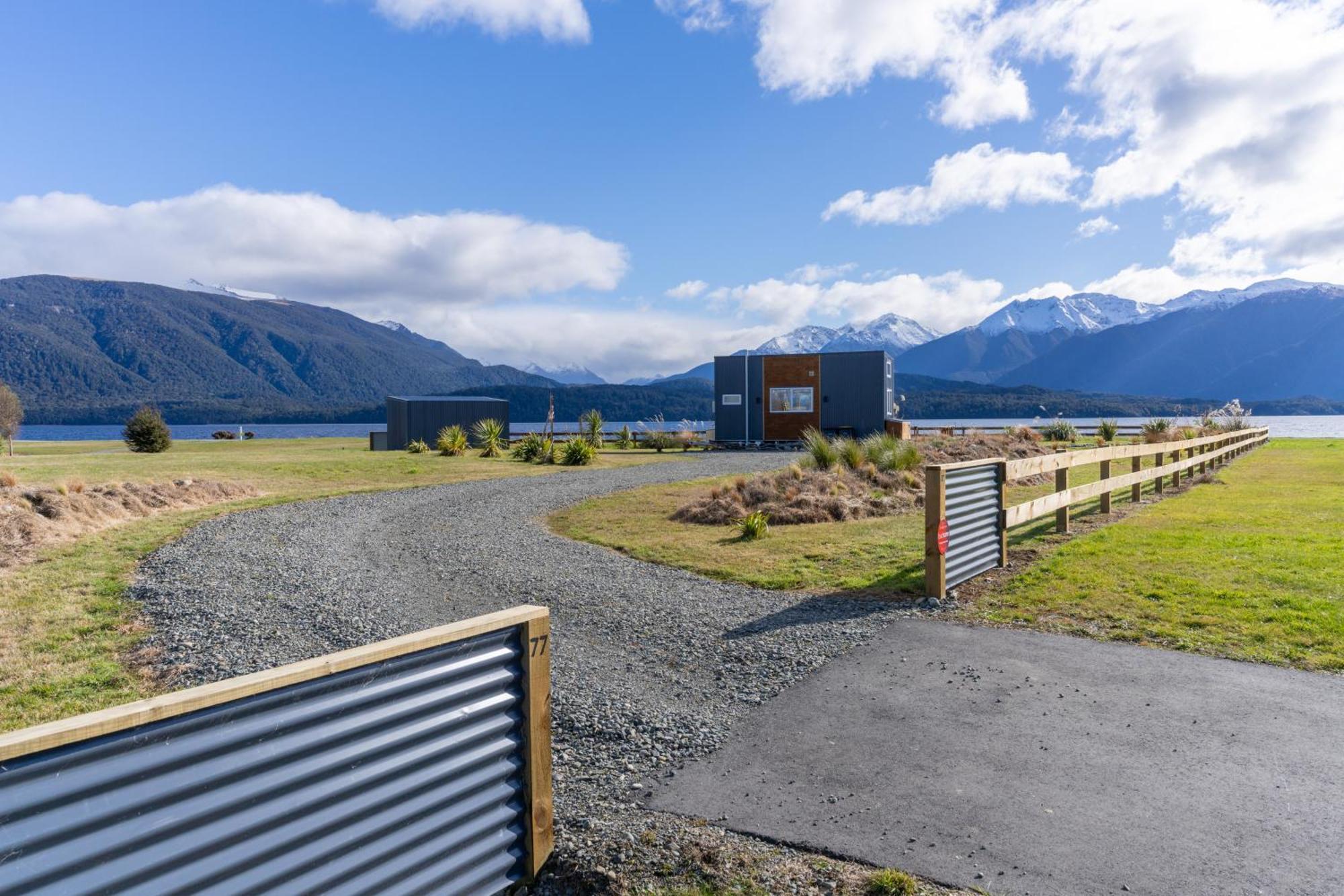 Tiny Piece Of Paradise - Te Anau Tiny House Ngoại thất bức ảnh